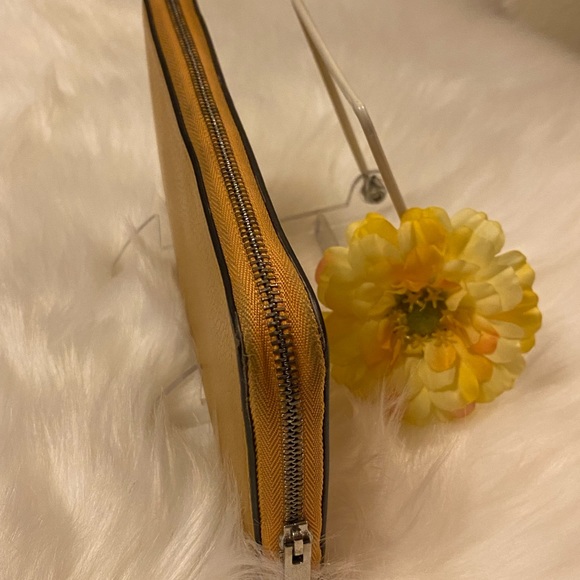 🌸SOLD. Authentic Celine long zipper wallet - Picture 4 of 11